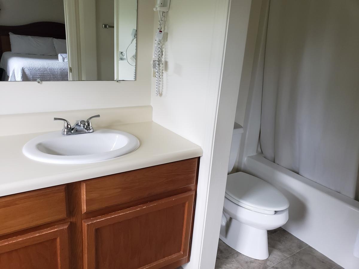 New London Fairway Motel מראה חיצוני תמונה