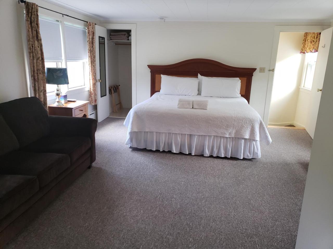 New London Fairway Motel מראה חיצוני תמונה